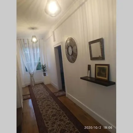 Maison Bourgeoise Sous Un Ciel Etoile *